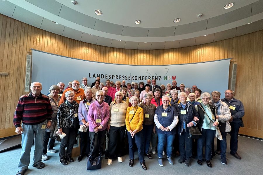 Besuchergruppe der AWO bei Christian Dahm im Landtag NRW 2023